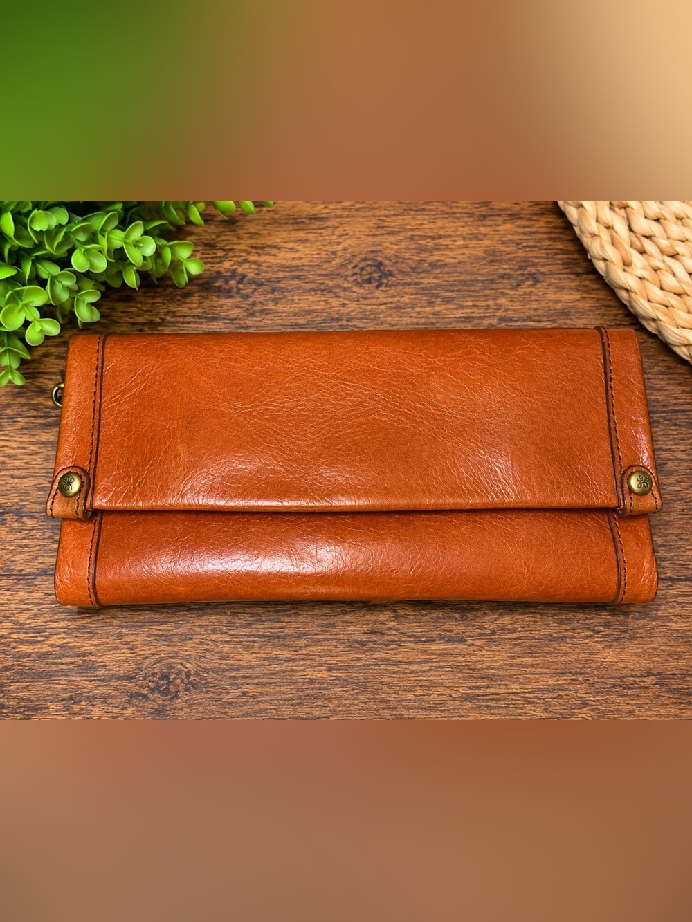 HOBO Cognac Brown Foldover Wallet / Clutch – Vintage Aged Leather Look